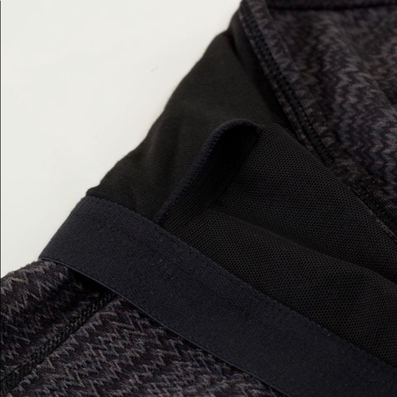 NWOT Power Y Tank Top 4 Black Pattern - Picture 5 of 8